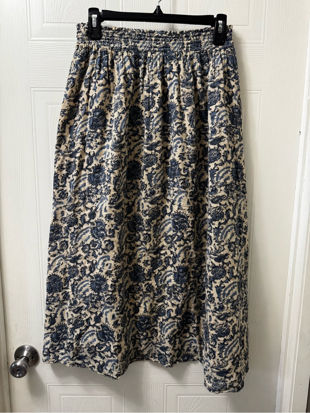 Women's Elastic Waist Midi Skirt - Blue Floral on Cream